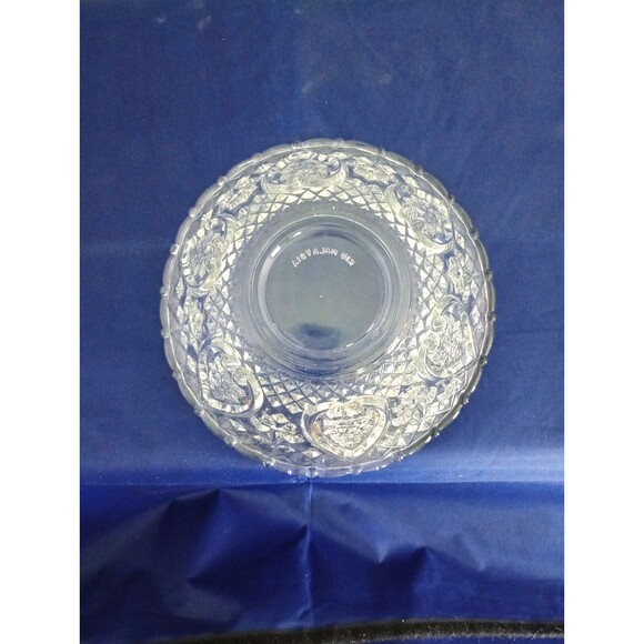 Kig/Malaysia Pressed Glass Candy Nut Dish With Lid Heart Rose Design - Picture 3 of 4
